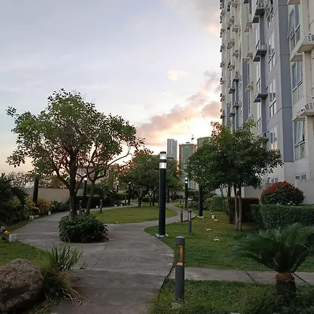 Spacious Staycation In Pasig Urban Metro Escape
