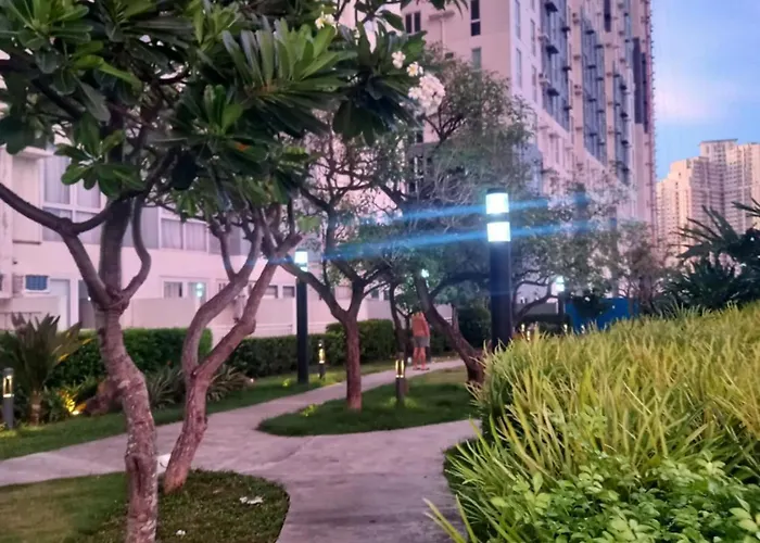 Urban Metro Escape In Pasig